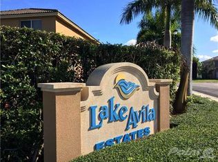 16609 SW 68th Ter, Miami, FL 33193