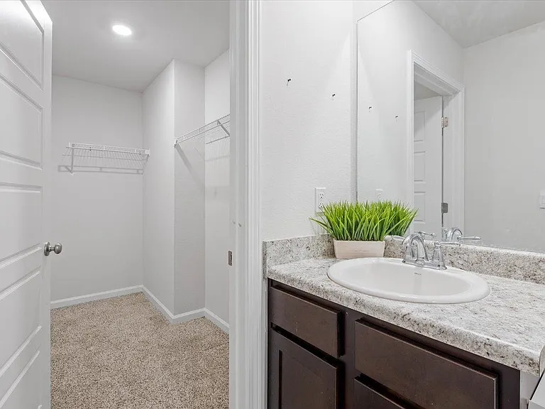 Rivers Landing Dr — Photo 28