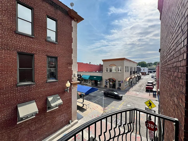 301 Market St SE — Photo 42