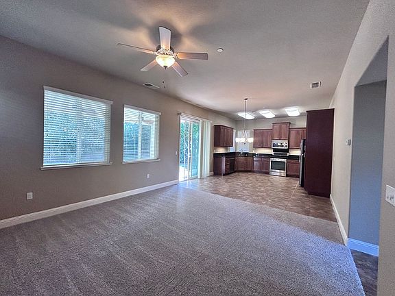 4th image of 2263 Lariat Ln