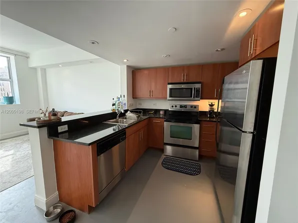 111 E Flagler St, Miami, FL