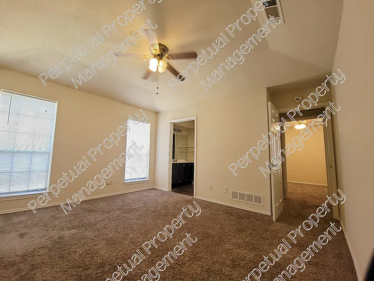 1714 Magnolia Ln — Photo 7