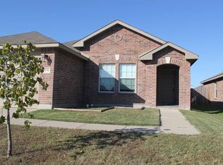 7036 Derbyshire Dr, Fort Worth, TX 76137