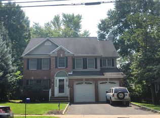 691 Greenbrook Rd, North Plainfield, NJ 07063