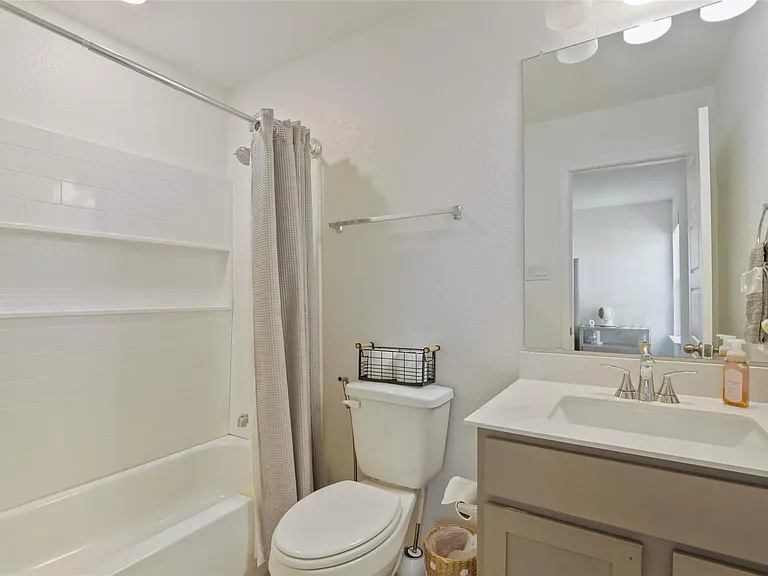 14500 Jackson Browning Ln — Photo 23