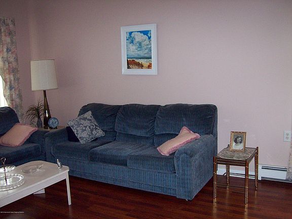 5th image of 18 Belvedere Drive S