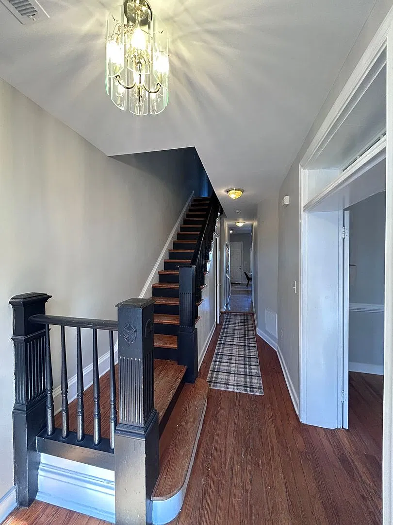 Fully Furnished Mid-Term Rental in Richmond's Fan District — Photo 3