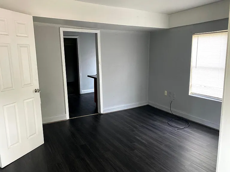207 S J St — Photo 1