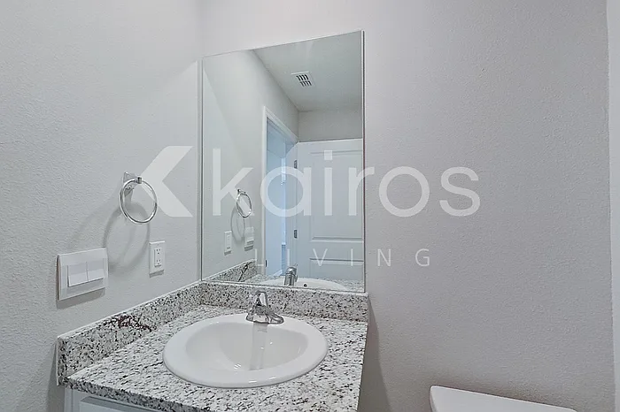 8740 SW 43rd Ter — Photo 9
