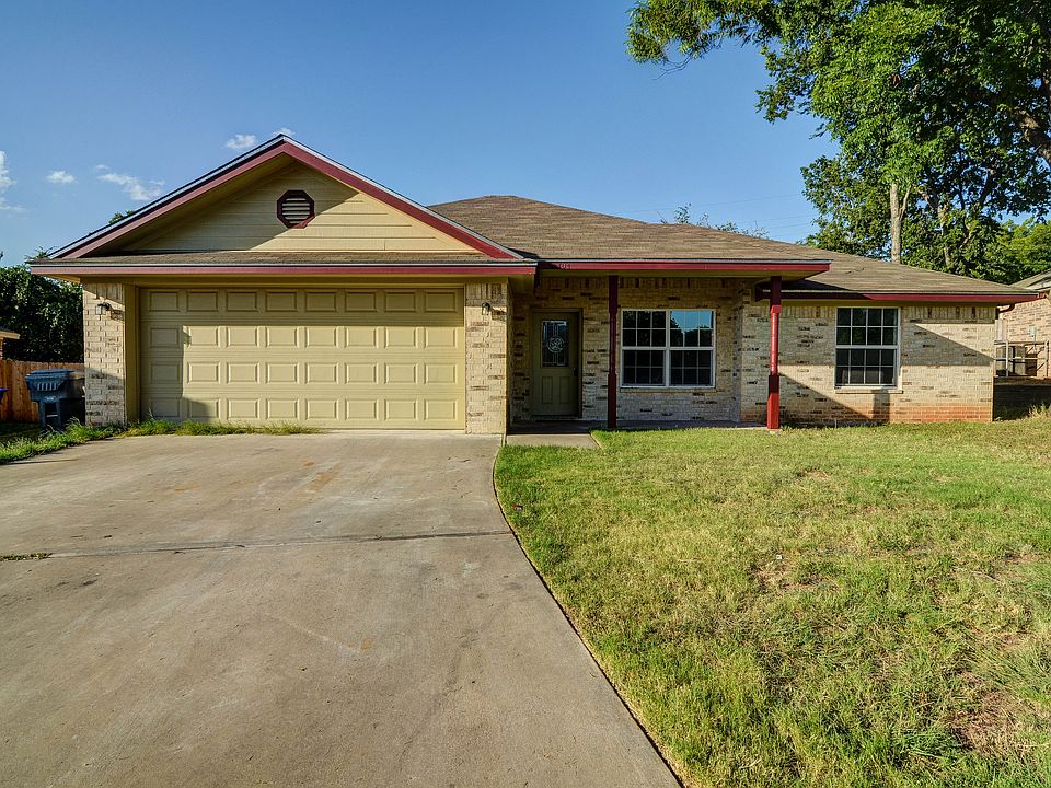 1st image of 2304 Los Arboles Ln