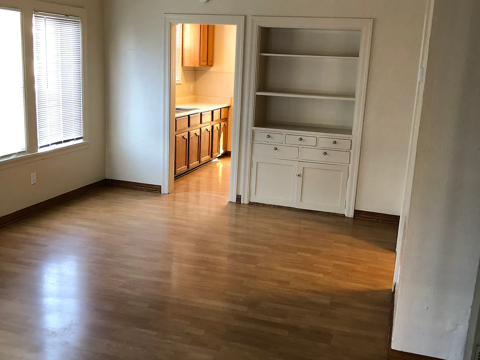 2 bed, 900 sqft, $3,080 — Photo 1