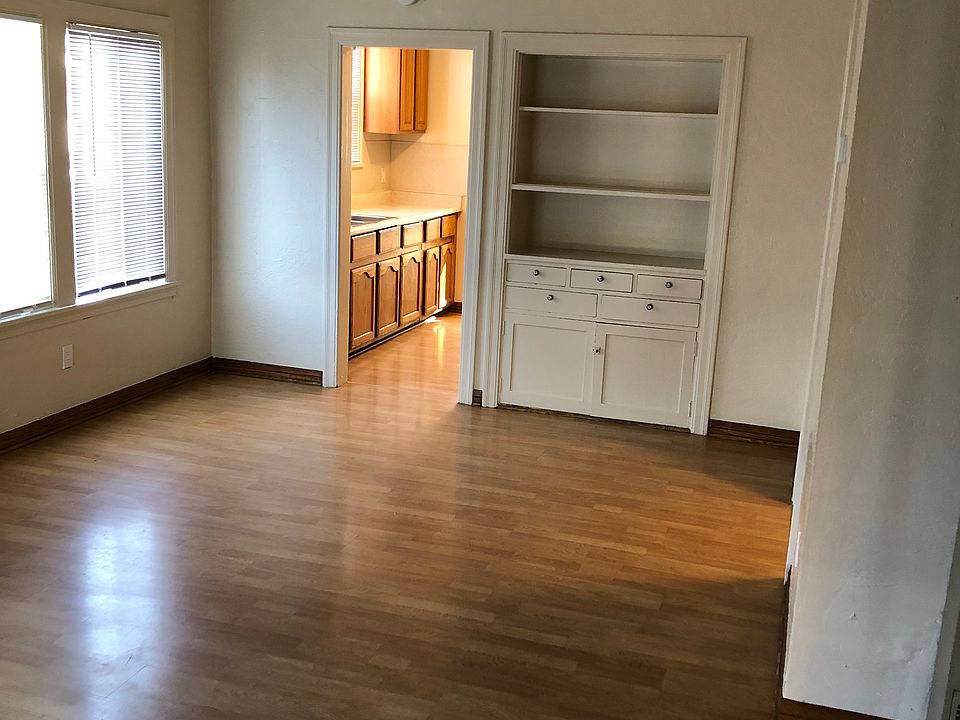 1st image of 529 Lincoln St