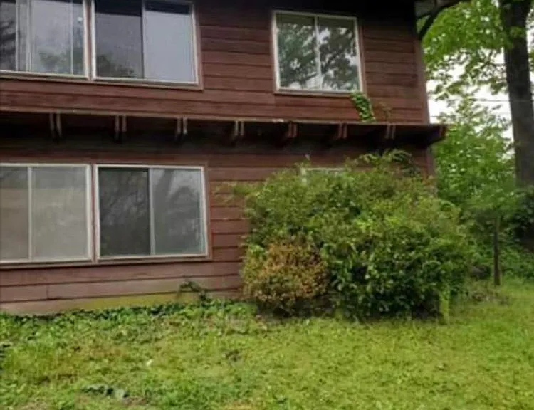 22 Greenbrier Dr #B — Photo 5