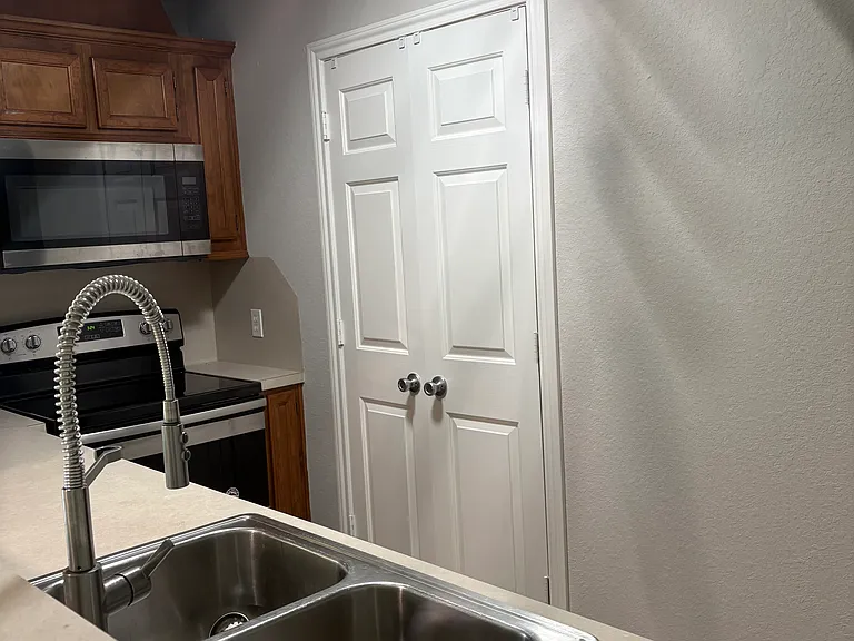 17213 Park St #17213 — Photo 1
