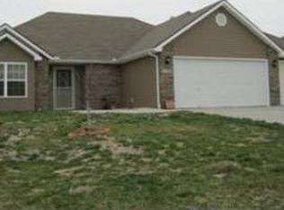 1124 Bristol Dr, Raymore, MO 64083