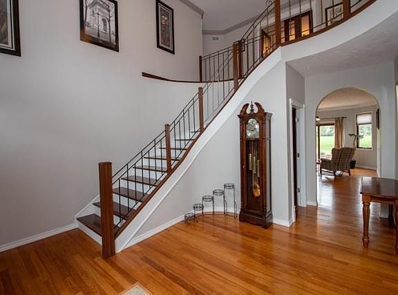 2nd image of 57526 Raven Hill Dr