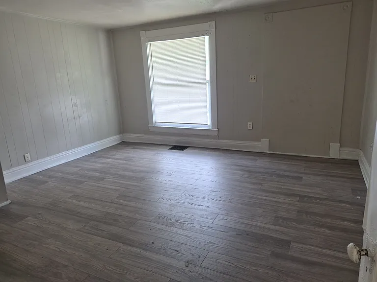 2512 Garland Ave — Photo 4