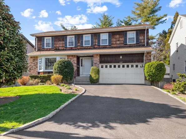 2187 Loines Avenue, Merrick, NY 11566