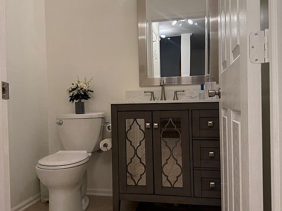 4th image of 53B Lower Ridge View Cir #53B