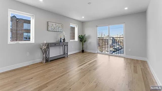 621 Valley Brook Ave #A — Photo 8