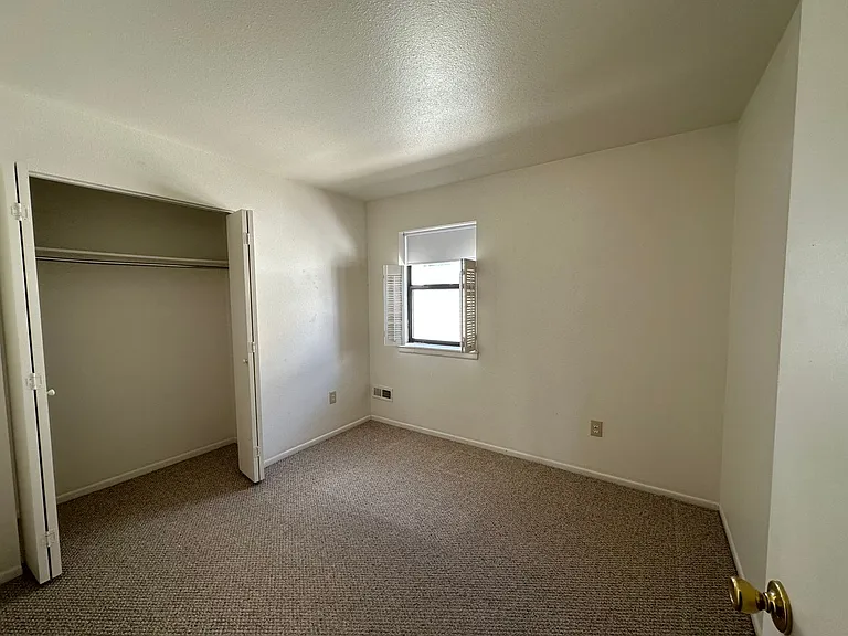 106 E Chester St #A & B — Photo 3