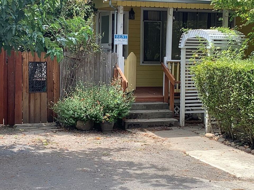 1st image of 20592 Foothill Dr