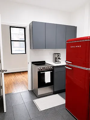 Kitchen, photo 1