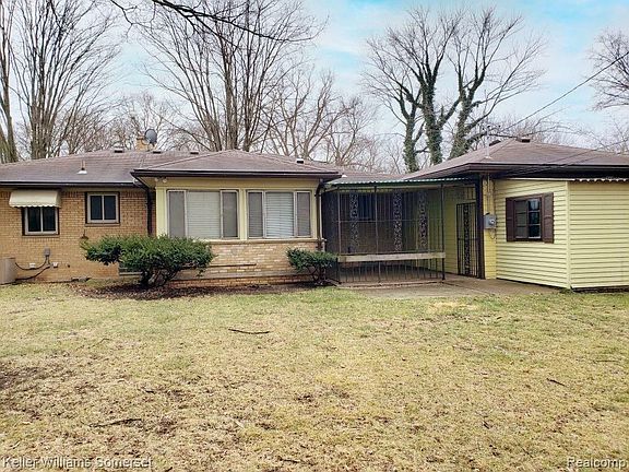 5th image of 17310 Kinross Ave