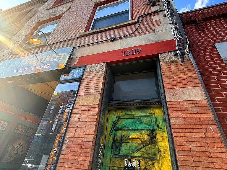 1309 E Carson — Photo 11