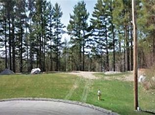 16 Stone Ledge Dr, Lewiston, ME 04240