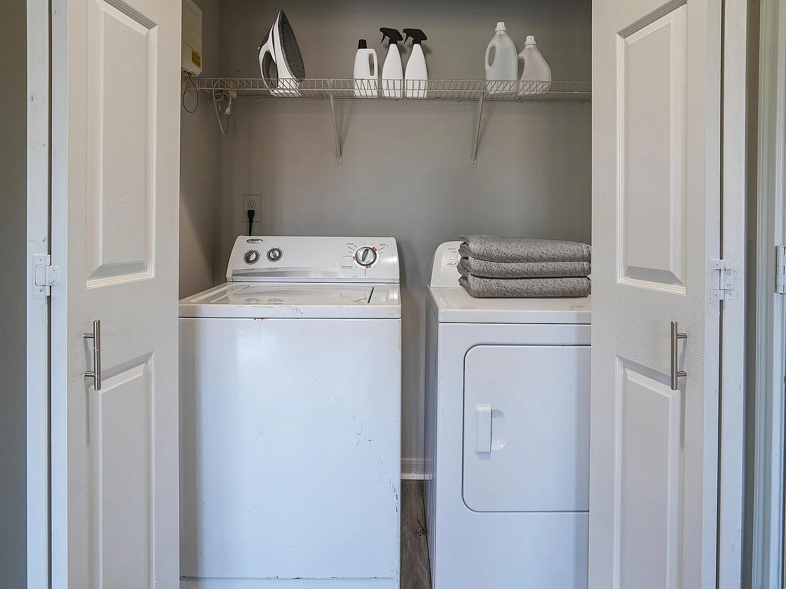 Oxmoor Apartments — Photo 3