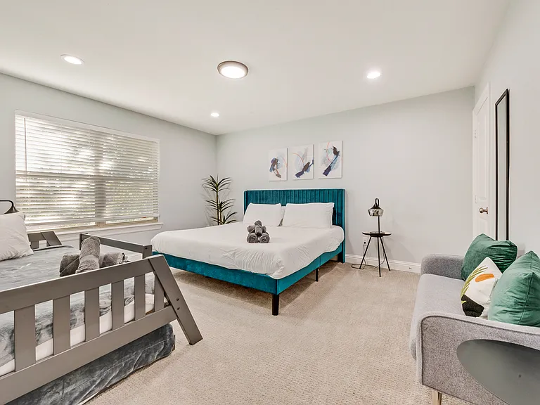 987 Little Den Dr — Photo 48