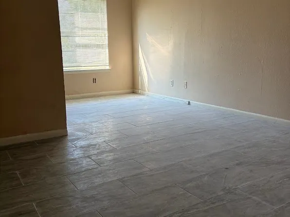 817 Fuller St #1, Sulphur Springs, TX 75482