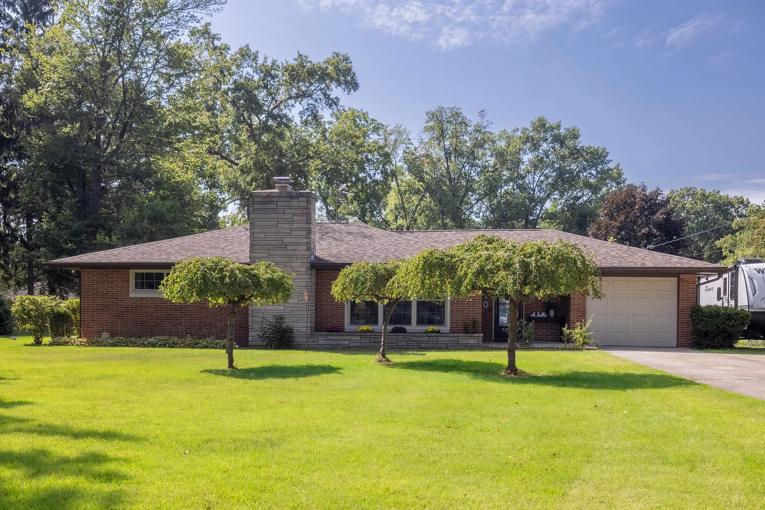 210 Finch Trl photo 1