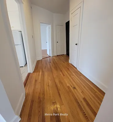 Rented by Metro Park Realty Inc | media 18