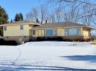 1820 Wolverine Rd, Dixon, IL 61021