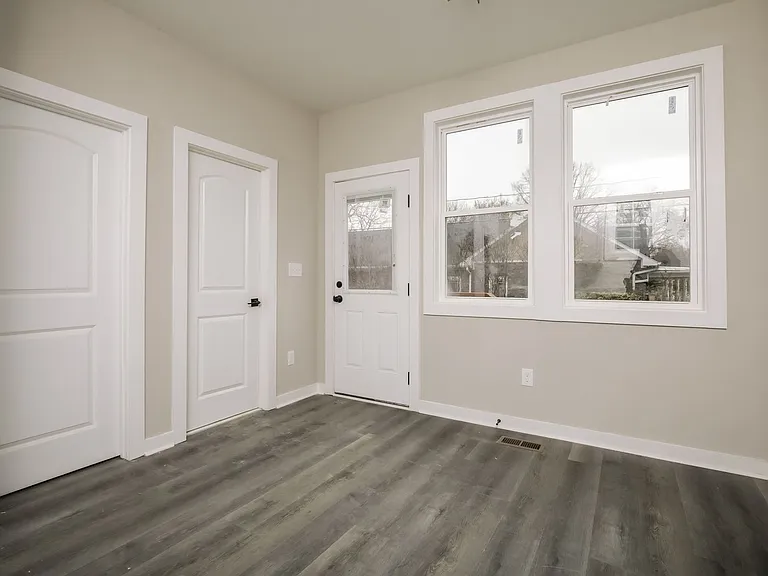 202 S Driver St — Photo 6