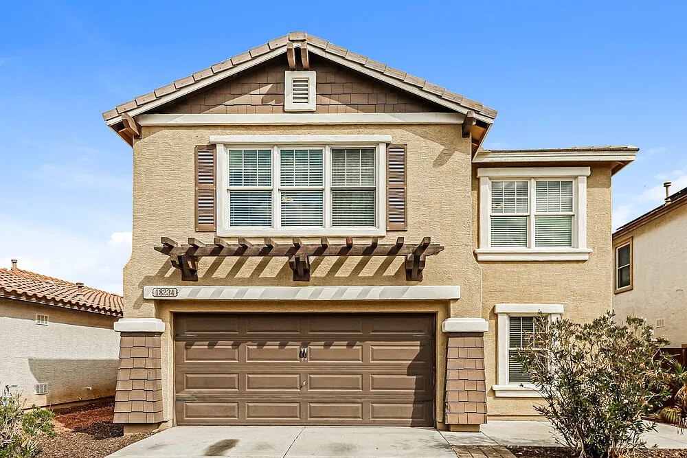 4 bed, 3.0 bath, 2285 sqft, $2,280 — Photo 1