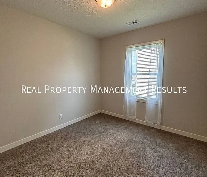 4814 Alaina Dr — Photo 10