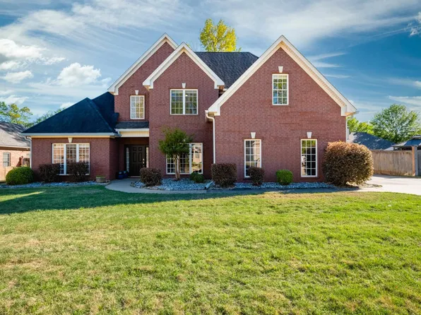 6520 Caribbean Dr W, Benton, AR 72019