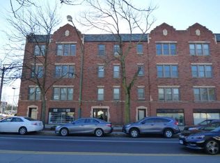 2417 W Pratt Ave #3, Chicago, IL 60645