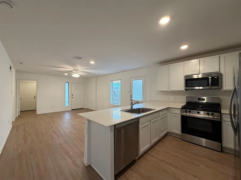 531 Flower Reed Ct — Photo 5