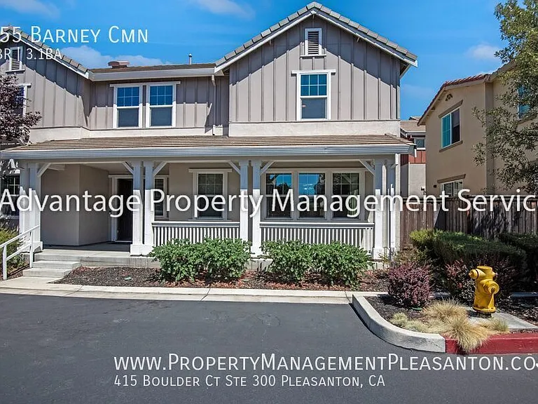 855 Barney Cmn — Photo 2