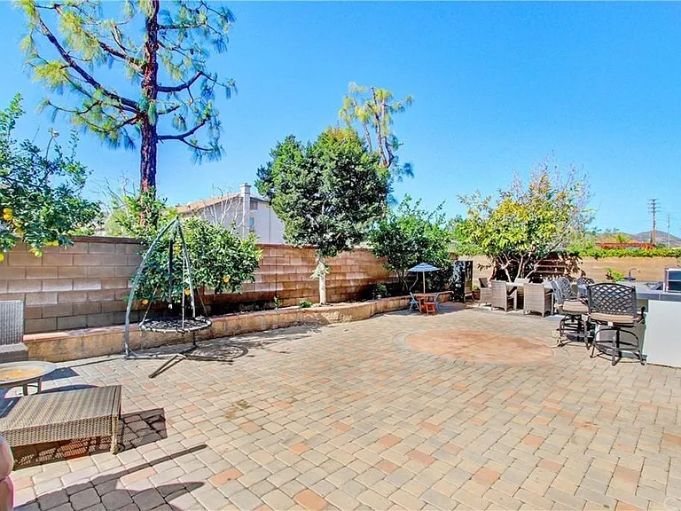 4774 Creekway Ln — Photo 16