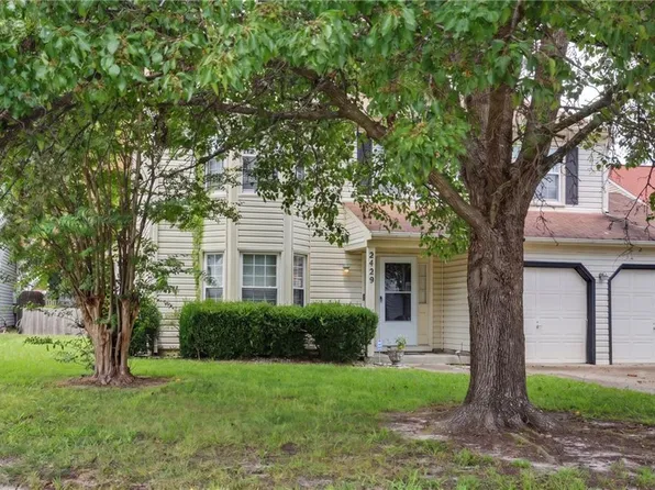 2429 Creekmore Ct, Virginia Beach, VA 23464