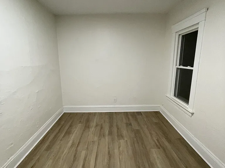1159 E 112th St #2 — Photo 5