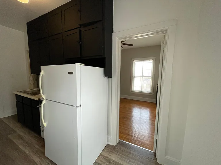 325 W Jackson St #2-S — Photo 2