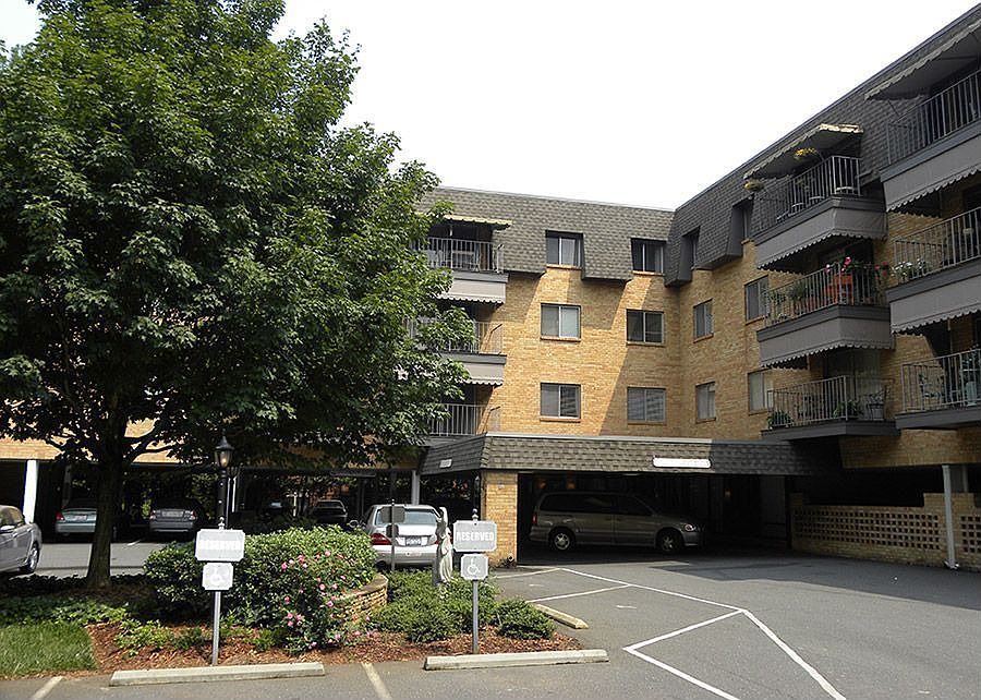 Charlotte House Condominiums