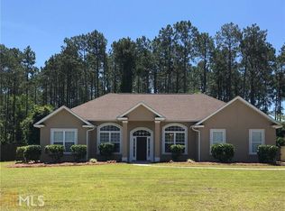 153 Lakes Dr, Brunswick, GA 31523