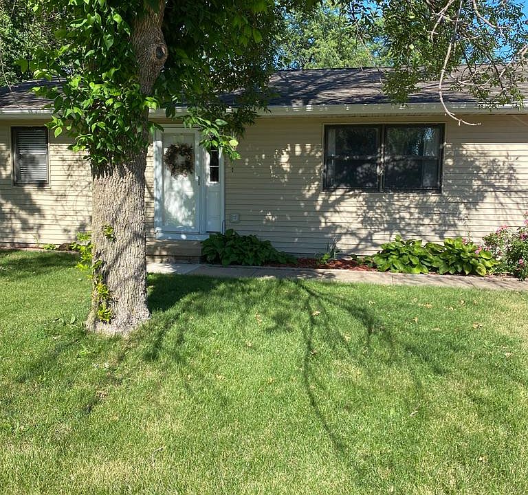 1st image of 45 Mark Twain Ct